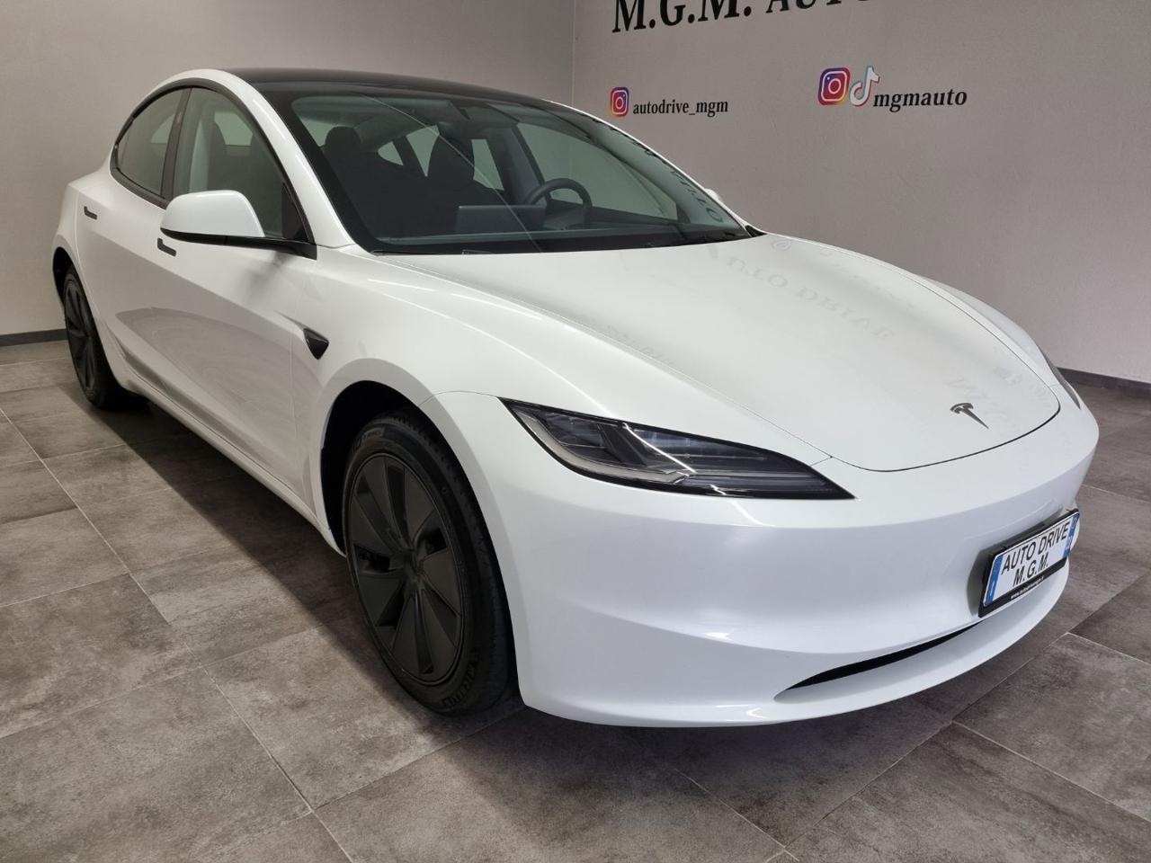 TESLA Model 3 NV35 RWD Premium - 29