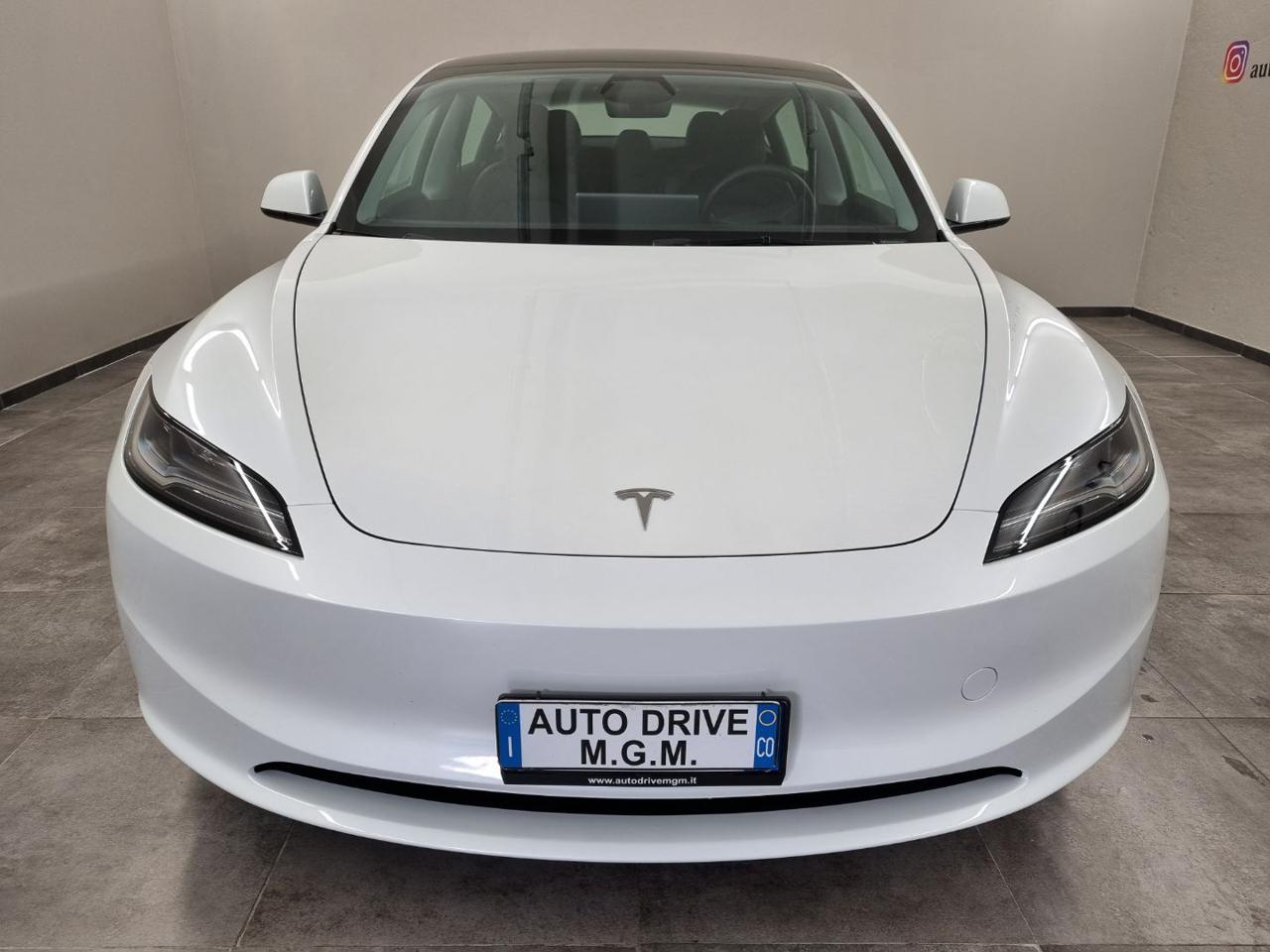 TESLA Model 3 NV35 RWD Premium - 5