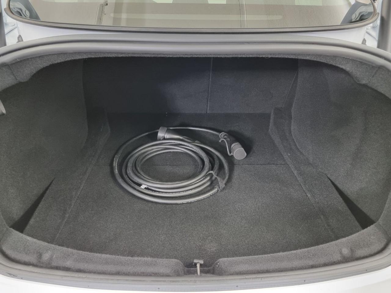 TESLA Model 3 NV35 RWD Premium - 14