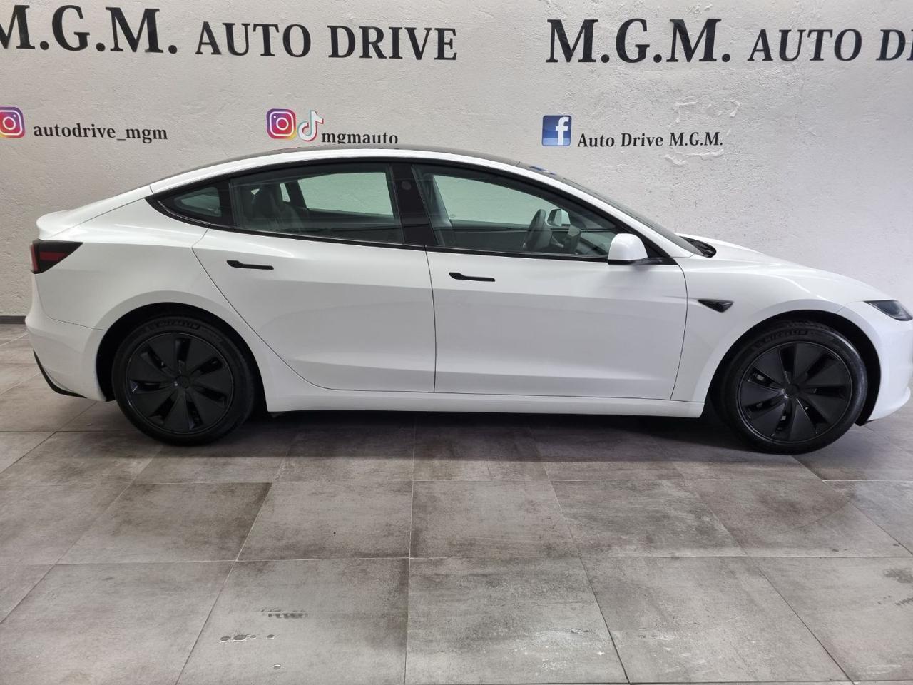 TESLA Model 3 NV35 RWD Premium - 4