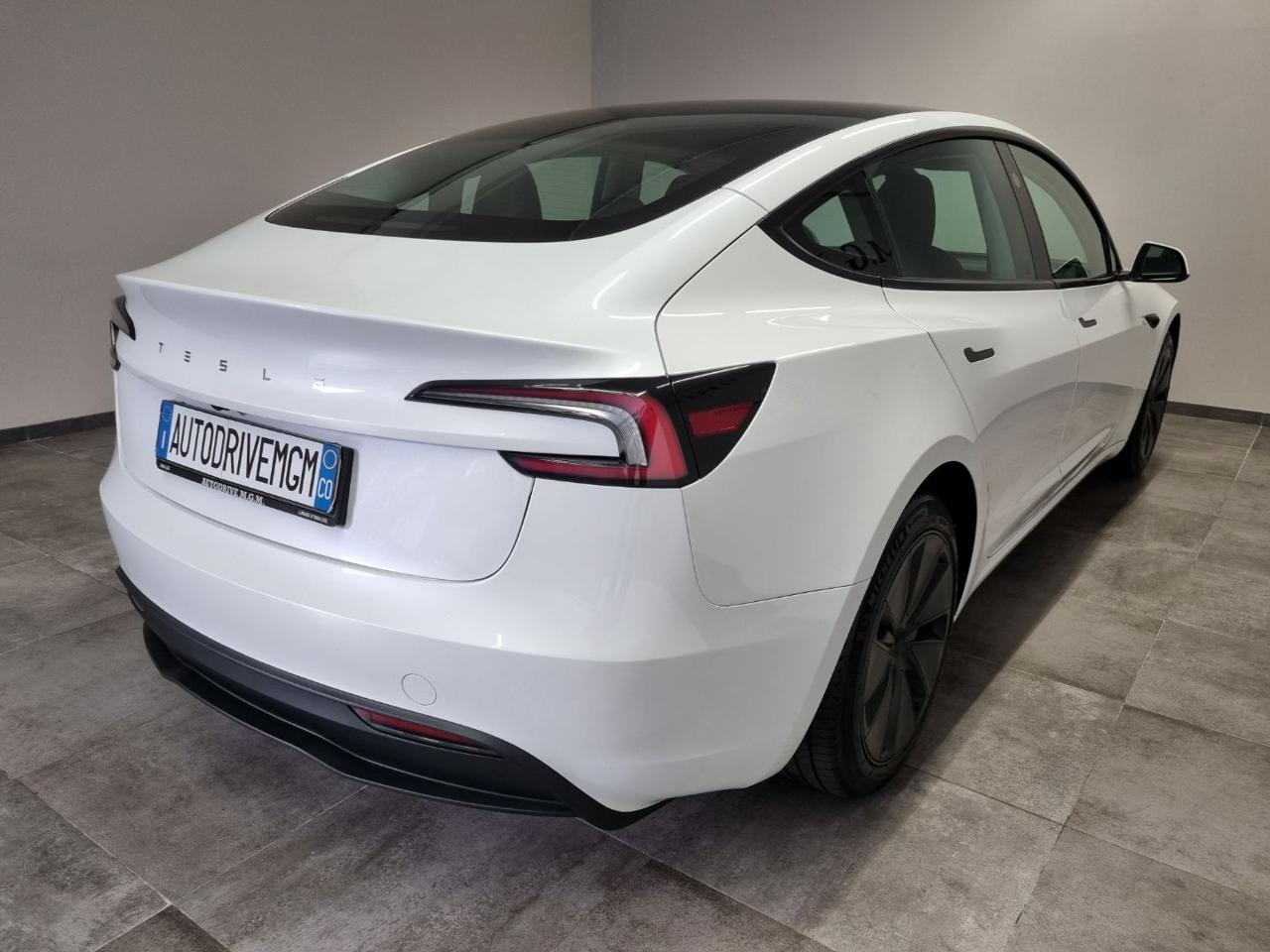 TESLA Model 3 NV35 RWD Premium - 27