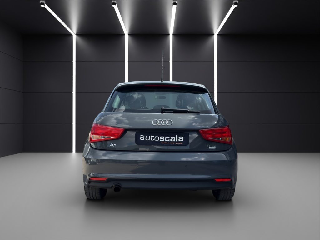 AUDI A1 1.0 82 CV TFSI Admired - 4