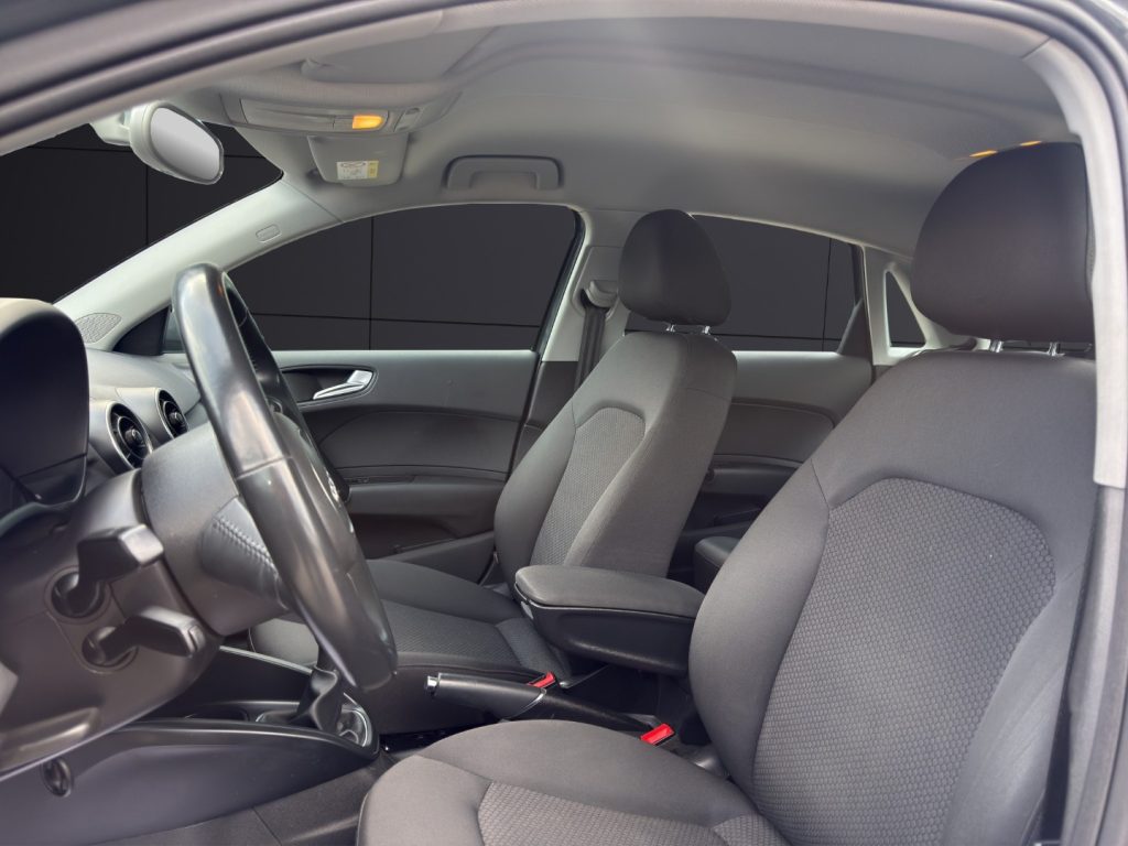 AUDI A1 1.0 82 CV TFSI Admired - 9