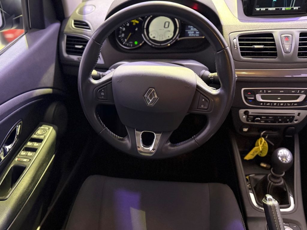 RENAULT Megane Mégane 1.5 dCi 110CV EDC SporTour Wave - 8