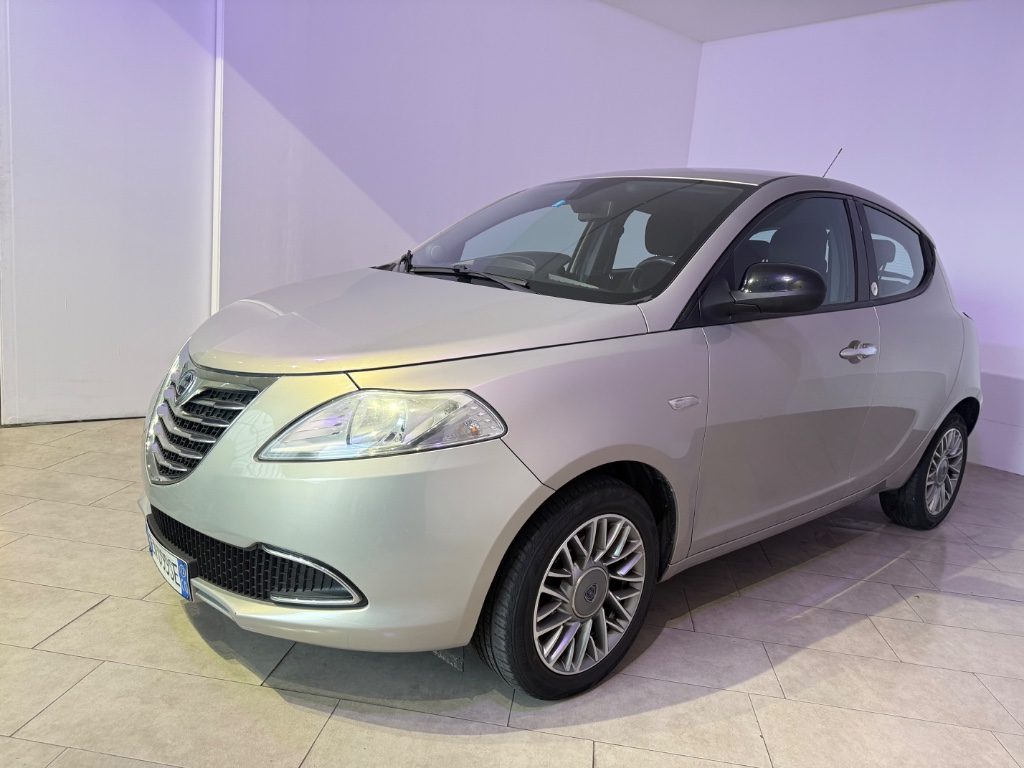 LANCIA Ypsilon 1.2 69 CV 5 porte GPL Ecochic Gold - 3