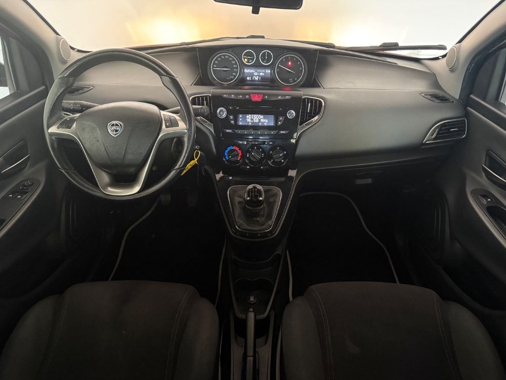 LANCIA Ypsilon 1.2 69 CV 5 porte Platinum - 12