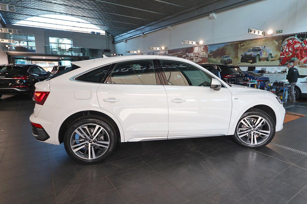 AUDI Q5 40 TDI Sportback Quattro S-Tronic S-Line Plus - 10