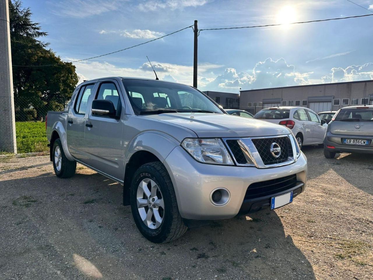 NISSAN Navara 2.5 dCi 190CV 4 porte Double Cab Sport - 3
