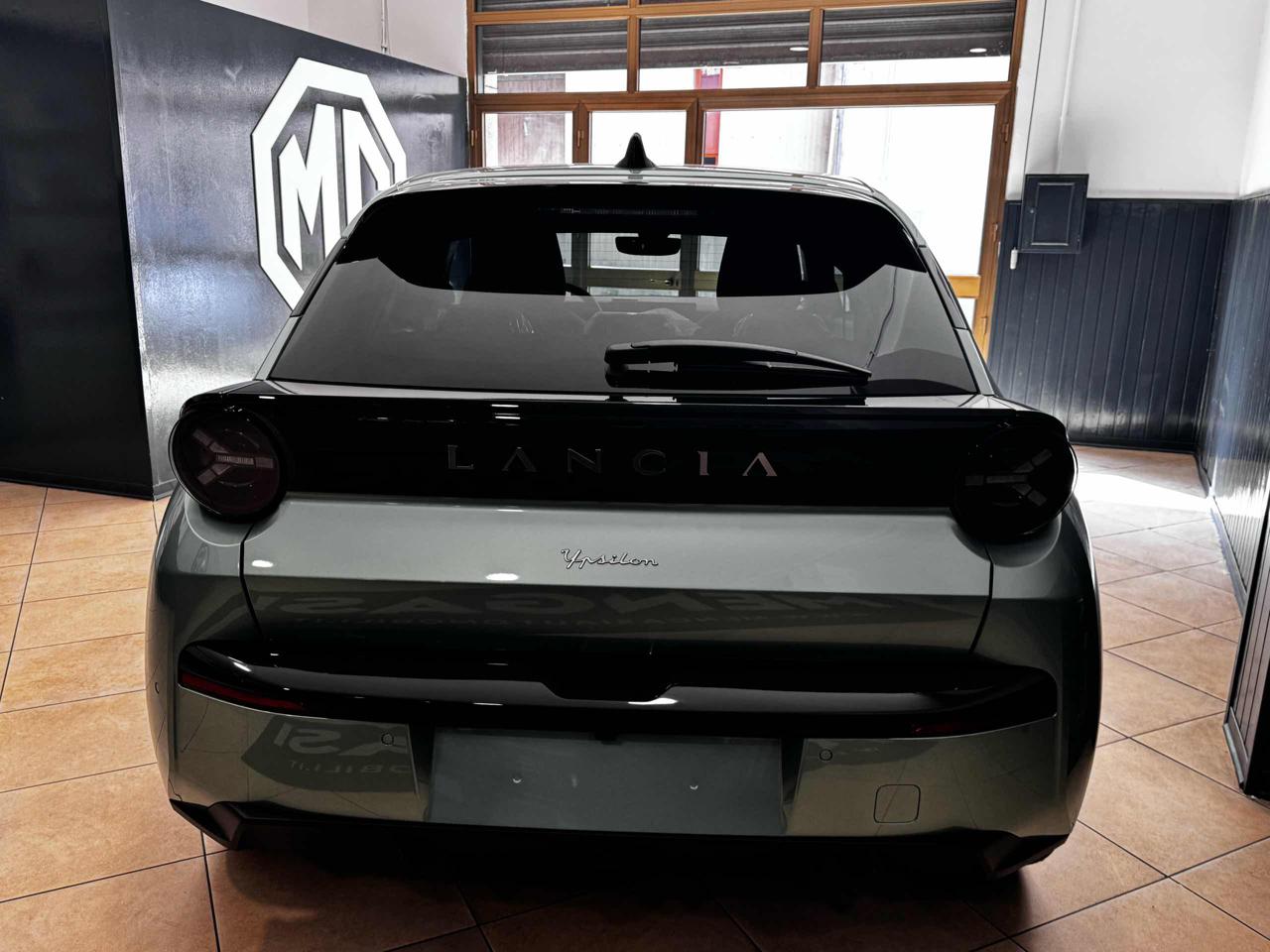 LANCIA Ypsilon Hybrid e-DCT LX - 6