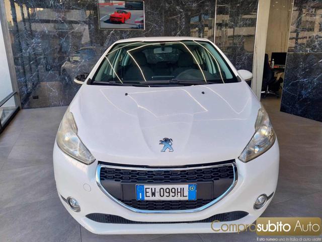 PEUGEOT 208 White pastel