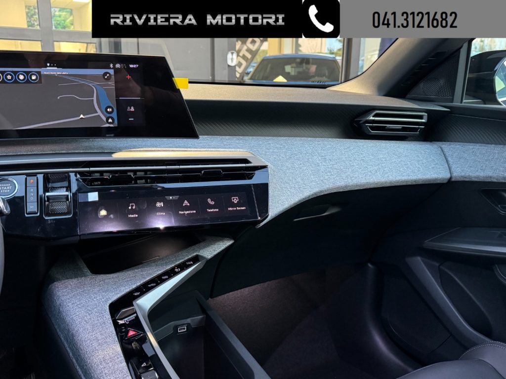 PEUGEOT 3008 Hybrid 145 e-DCS6 Allure - 7