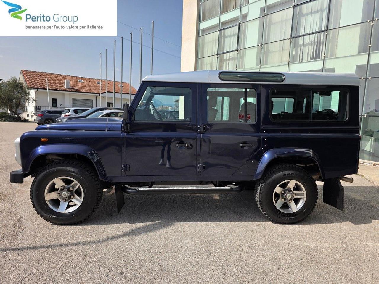 LAND ROVER Defender 110 2.2 TD4 Station Wagon N1 7 posti - 6