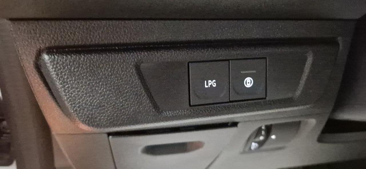 DACIA Sandero Stepway 1.0 TCe ECO-G Expression km.o - 8