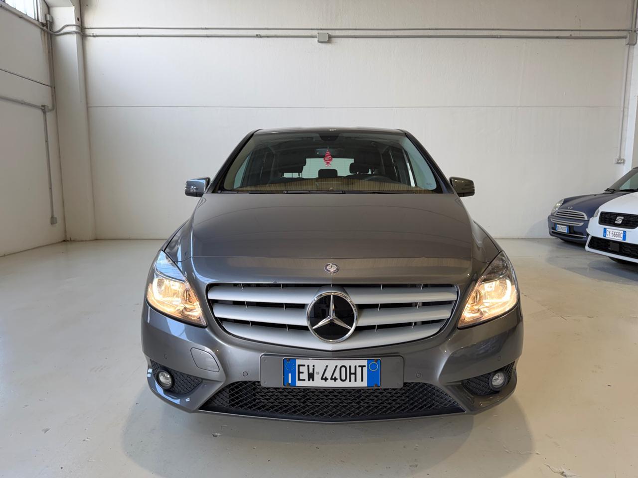 MERCEDES-BENZ B 180 CDI Executive - 8