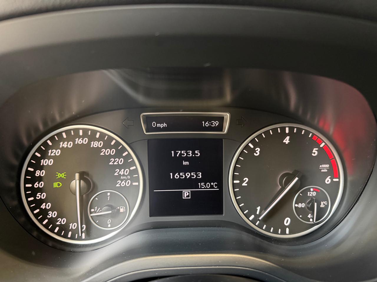 MERCEDES-BENZ B 180 CDI Executive - 10