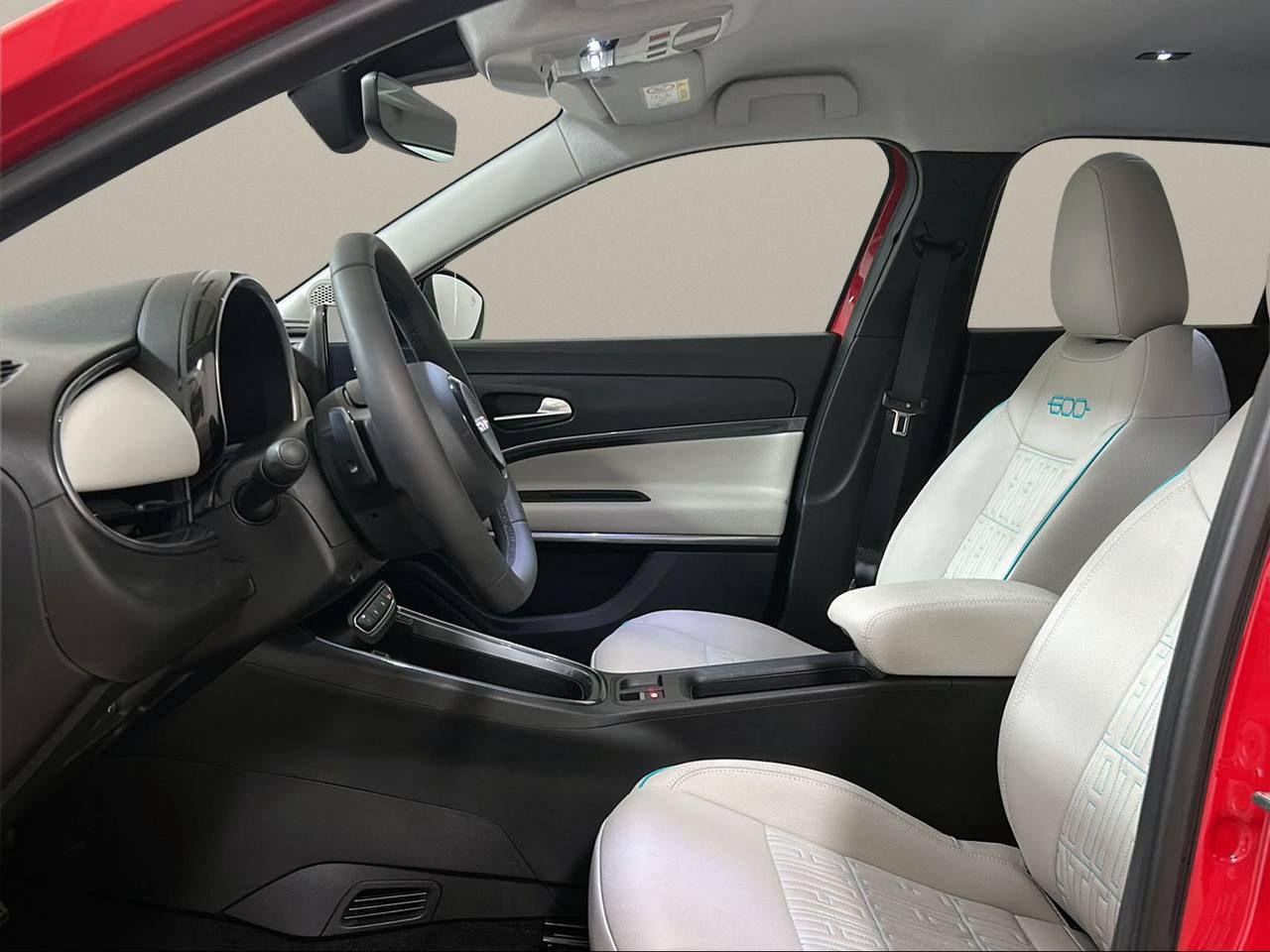 FIAT 600 Hybrid 110 CV DCT MHEV La Prima - 9