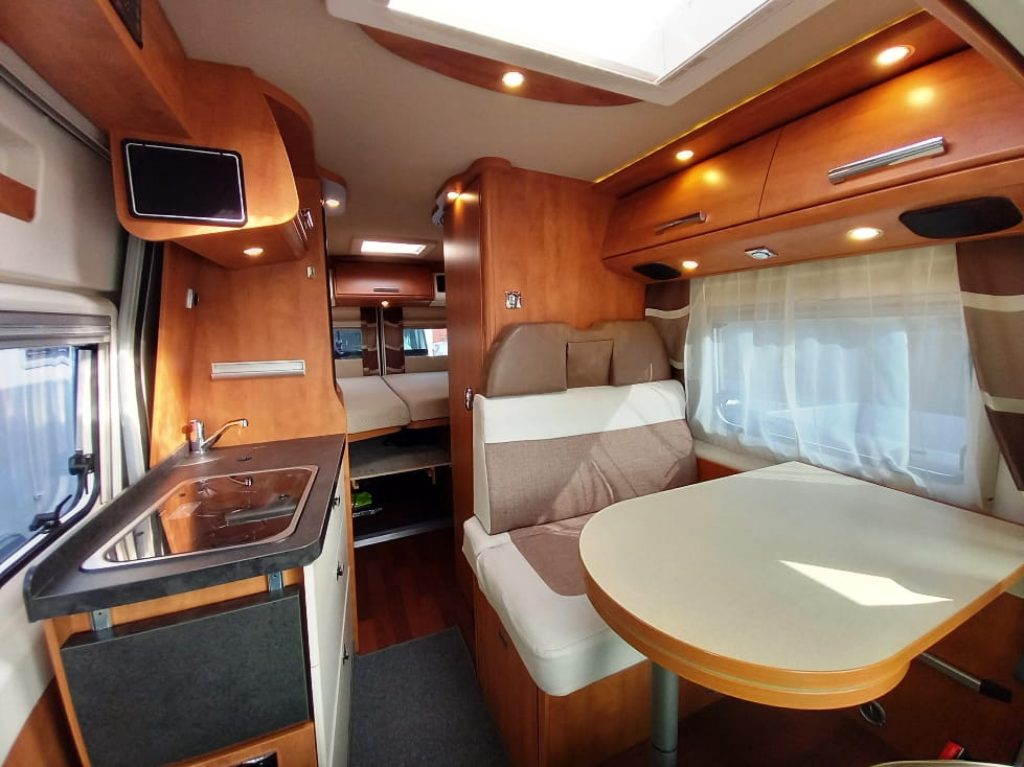 Malibu Van 600DB