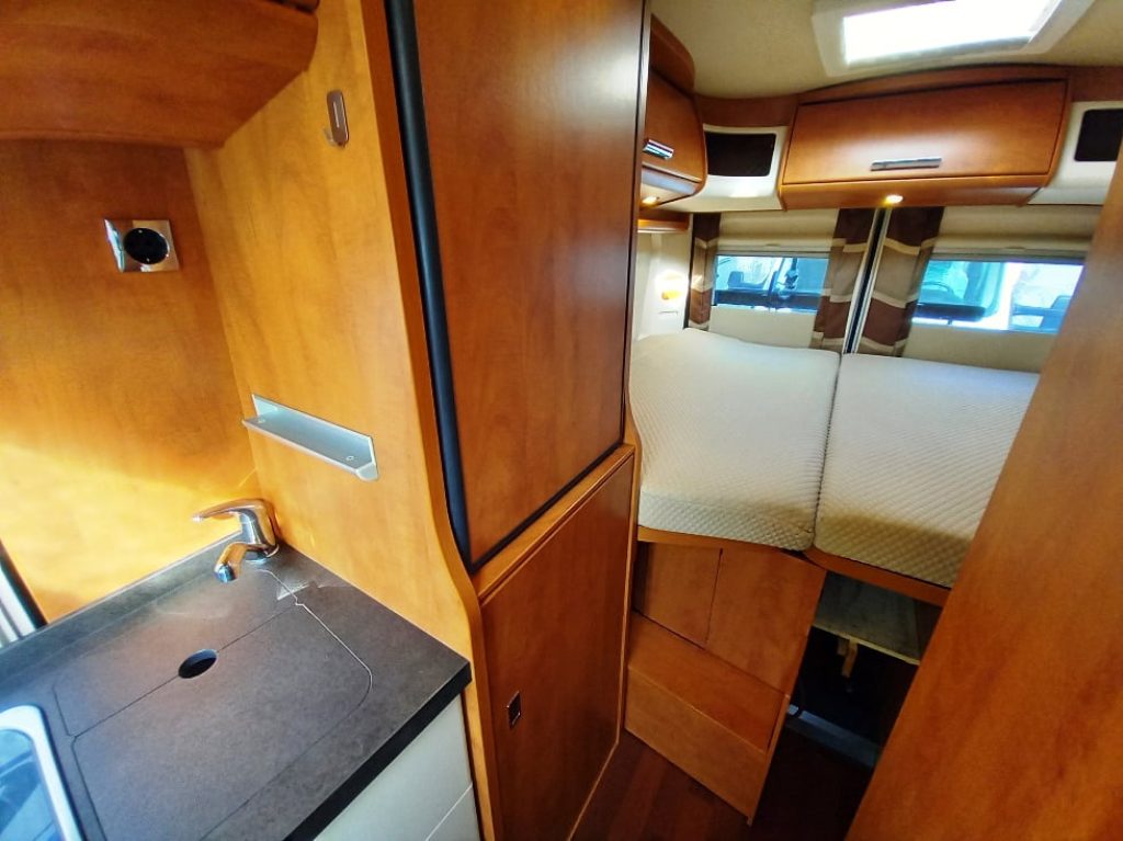 Malibu Van 600DB