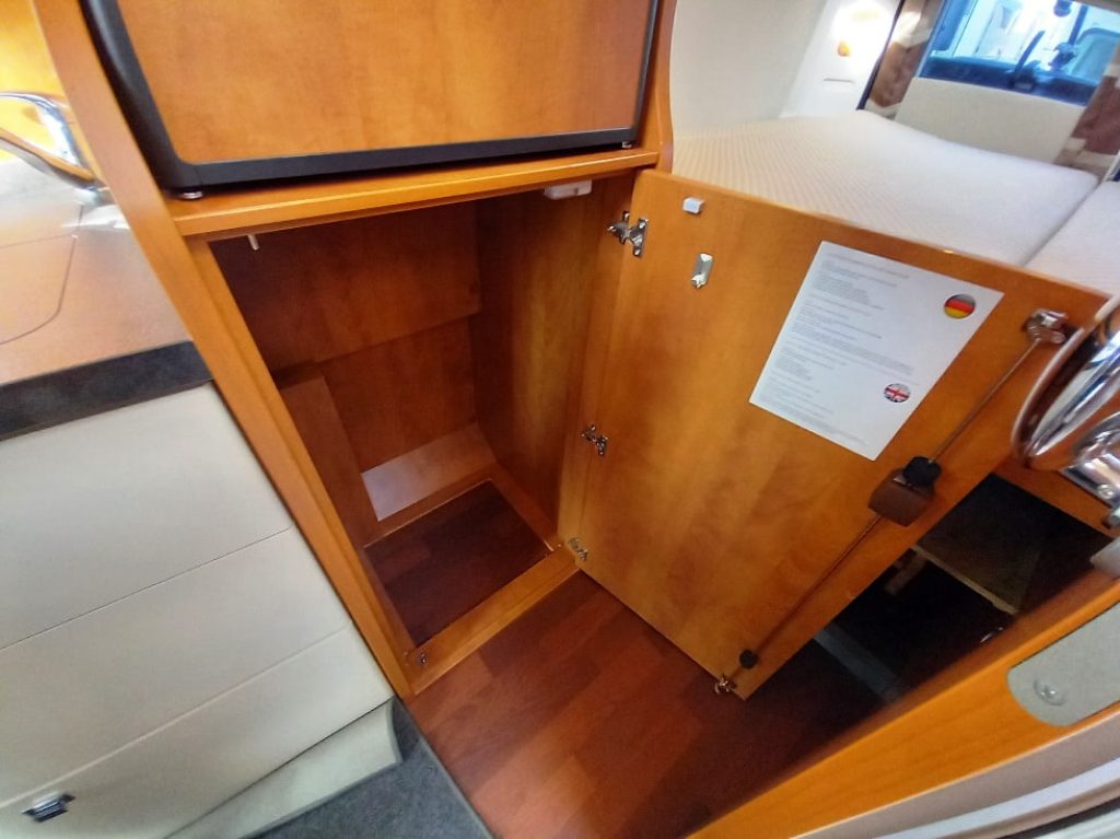 Malibu Van 600DB