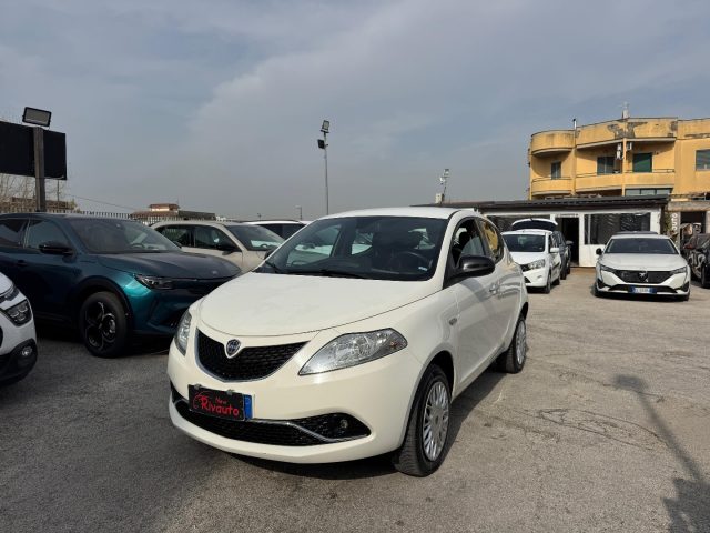 LANCIA Ypsilon Bianco metallizzato
