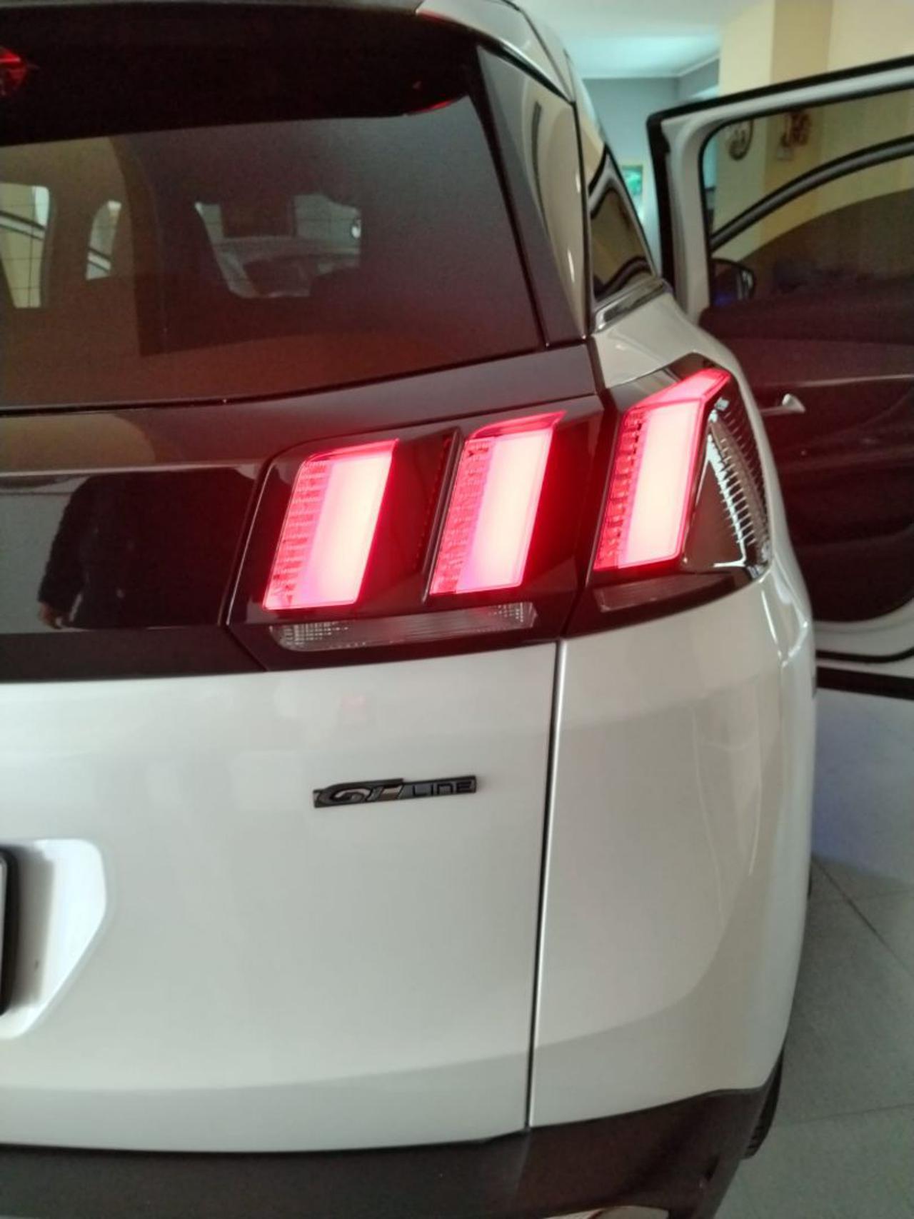 PEUGEOT 3008 BlueHDi 120 S&S EAT6 GT Line - 17