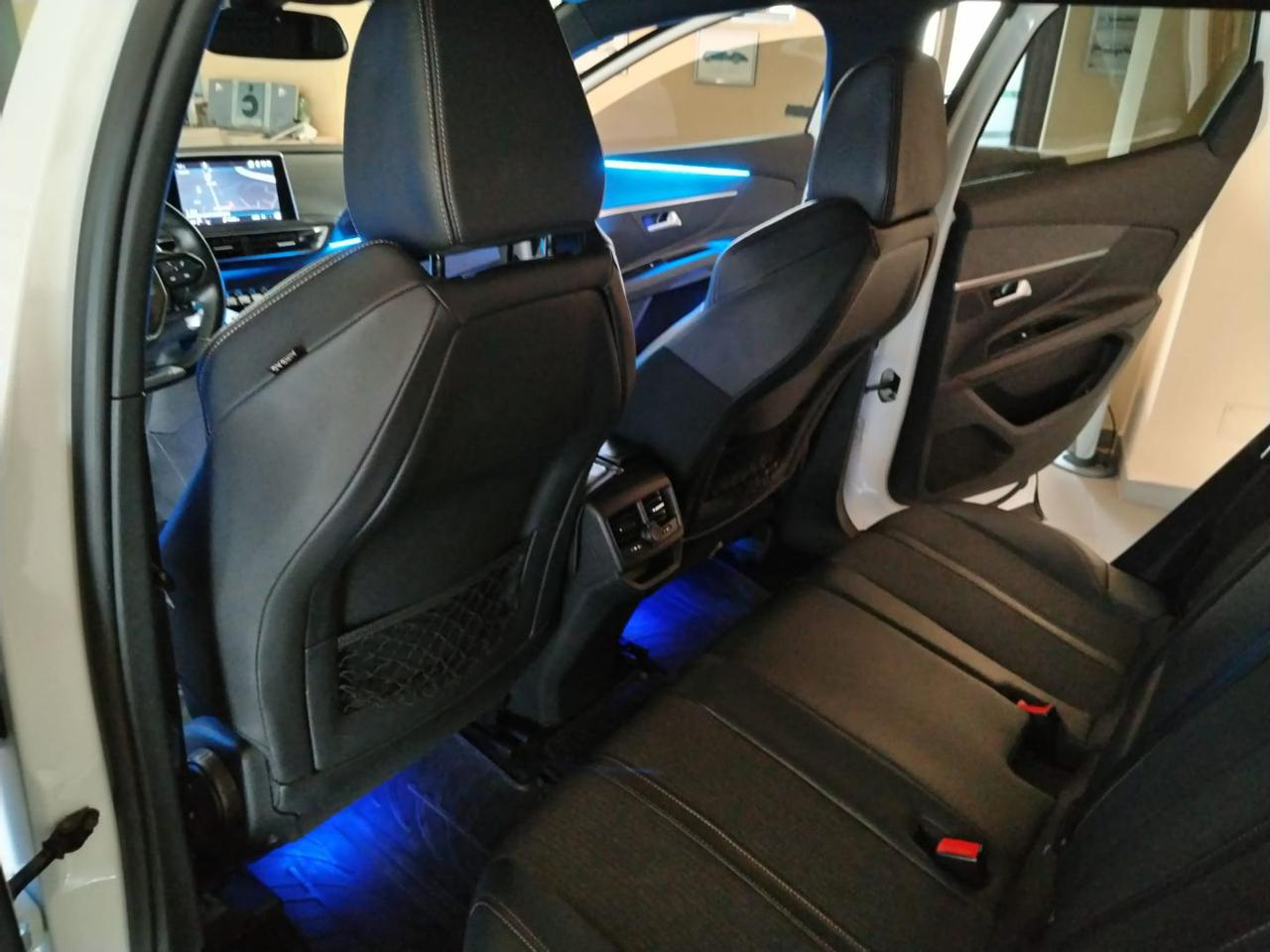 PEUGEOT 3008 BlueHDi 120 S&S EAT6 GT Line - 24