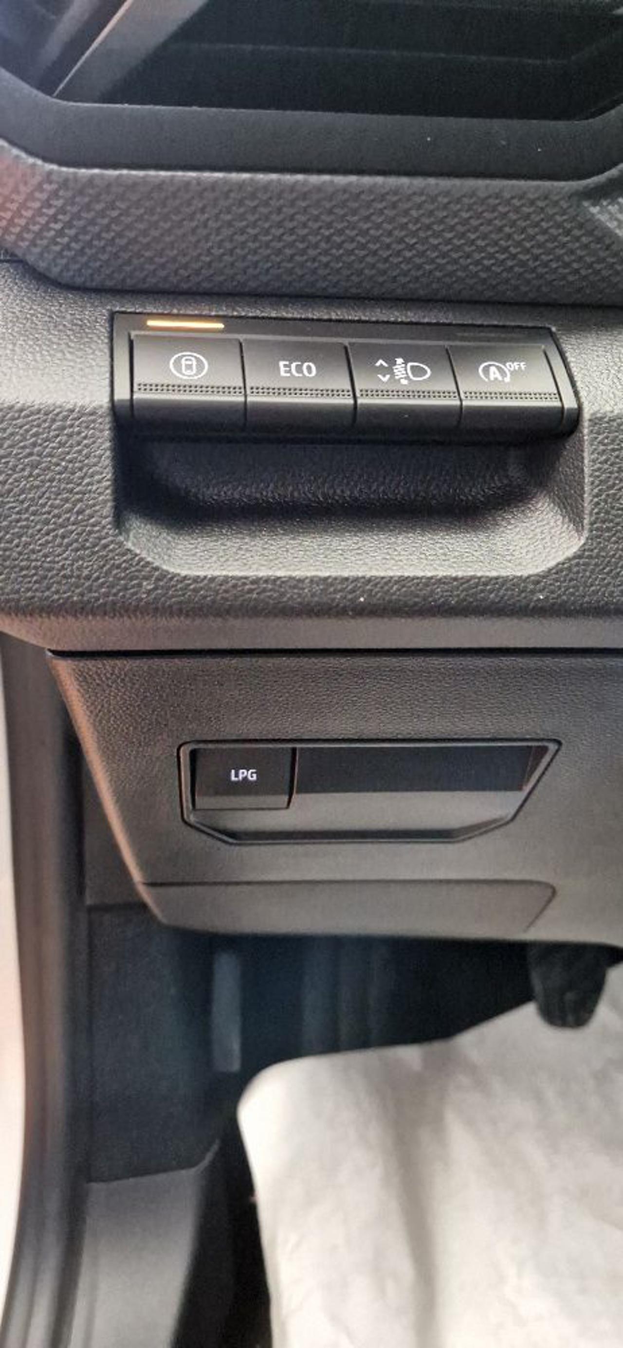 DACIA Duster Eco-G 120 CV auto Expression KM.0 - 12