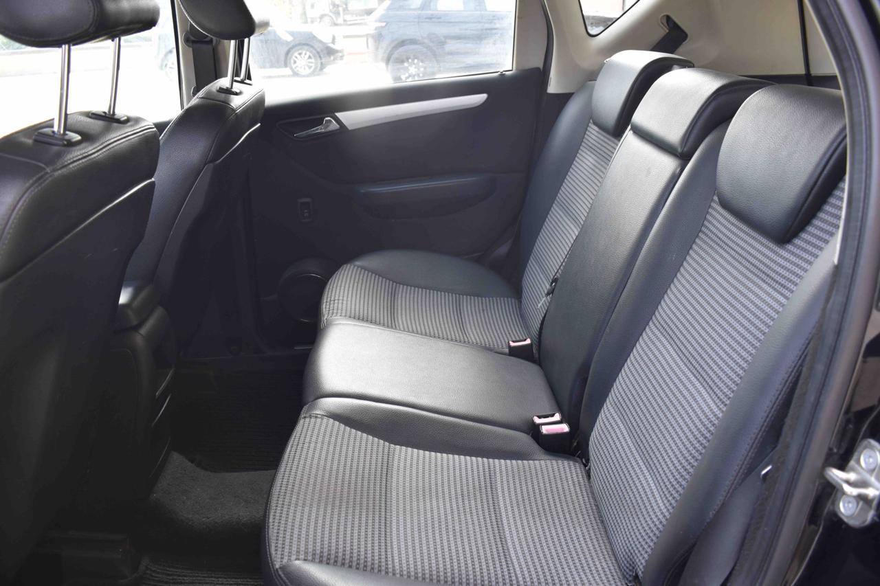 MERCEDES-BENZ A 180 CDI Avantgarde - 11