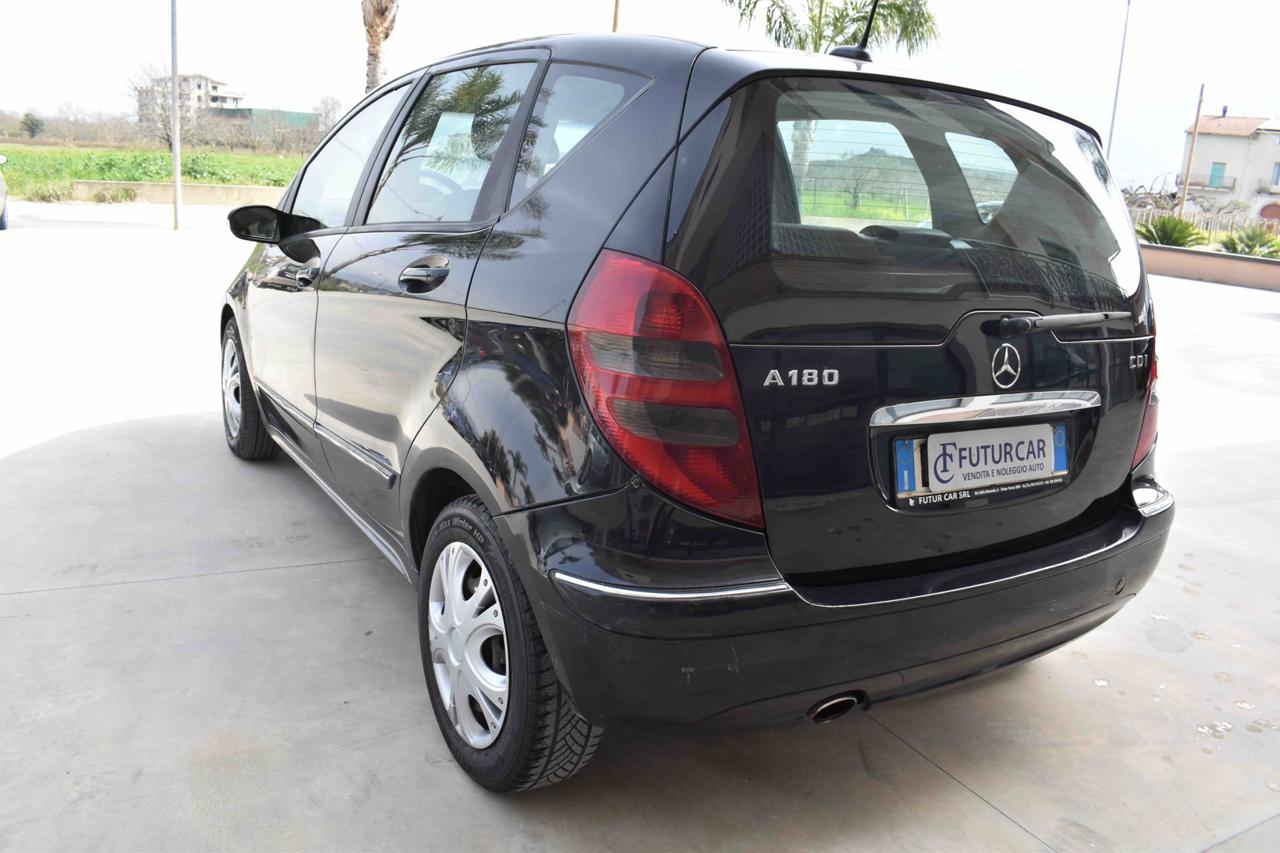 MERCEDES-BENZ A 180 CDI Avantgarde - 14