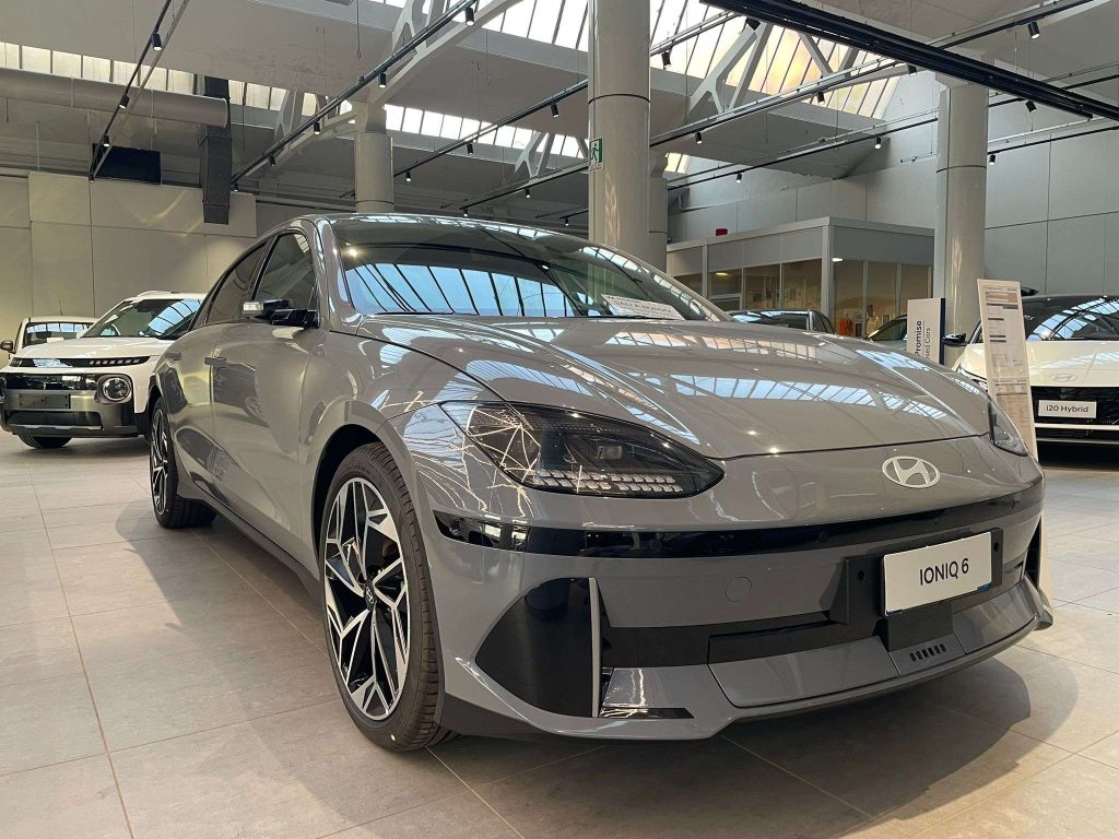 HYUNDAI Ioniq 6 Ioniq 6 77,4 kWh Evolution awd + Tech Pack PROMO48
