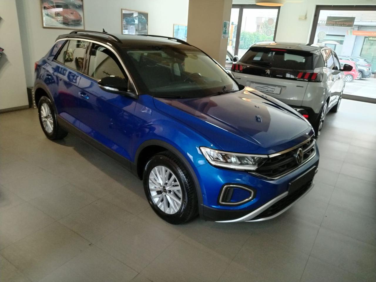 VOLKSWAGEN T-Roc 1.0 TSI Life - 17