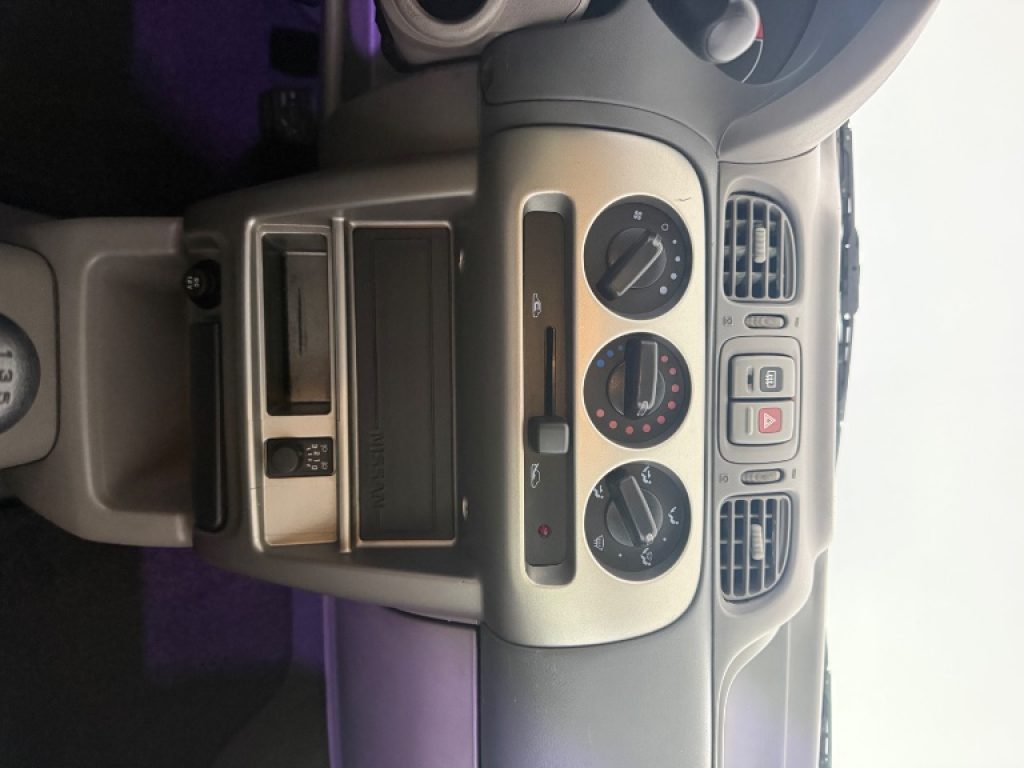 NISSAN Micra 1.0i 16V cat 3 porte Luxury - 11