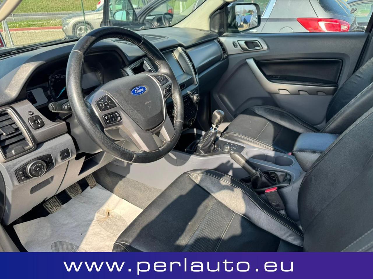 FORD Ranger 3.2 TDCi DC Wildtrak 5pt. - 12