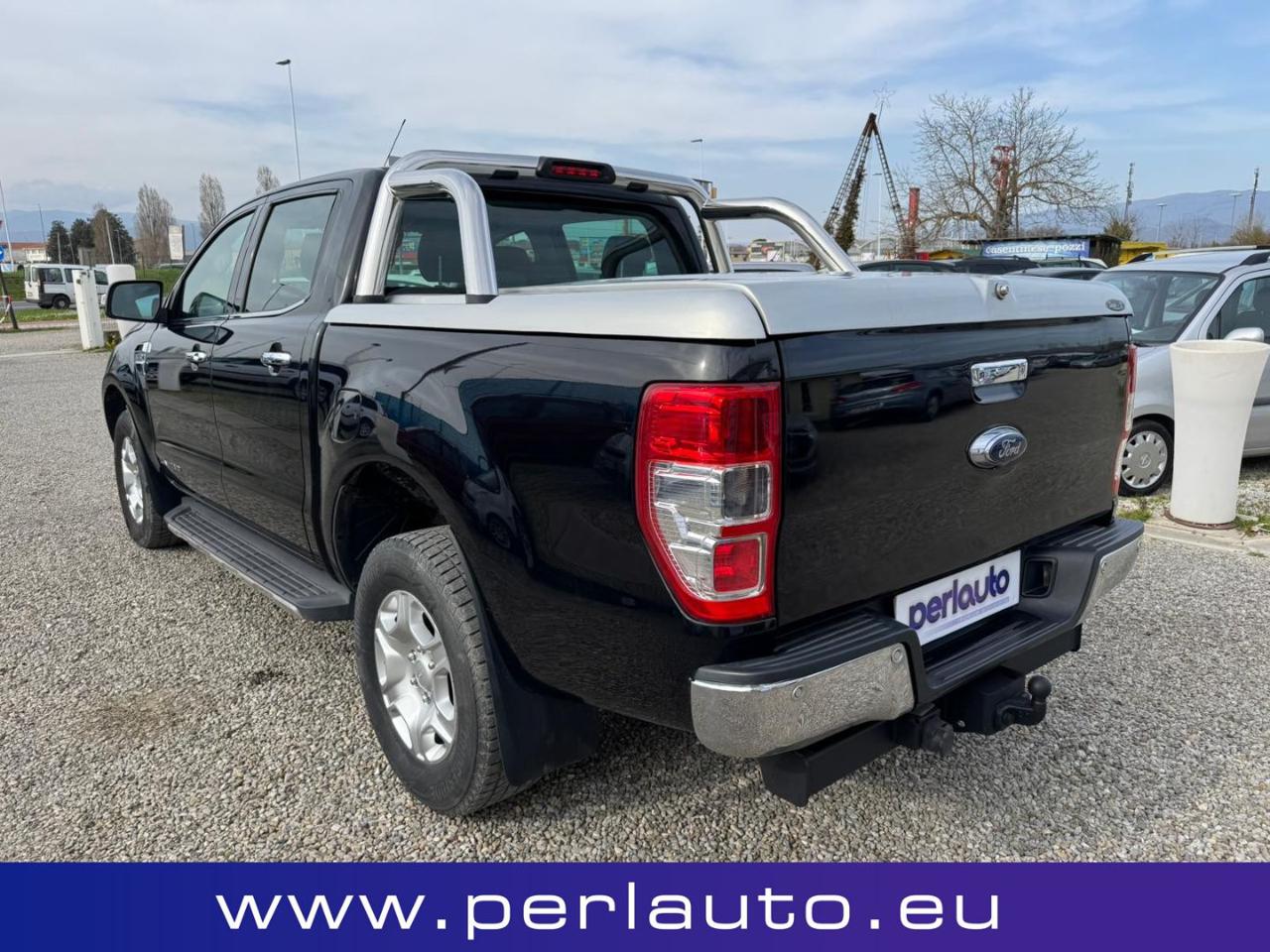 FORD Ranger 3.2 TDCi DC Wildtrak 5pt. - 5