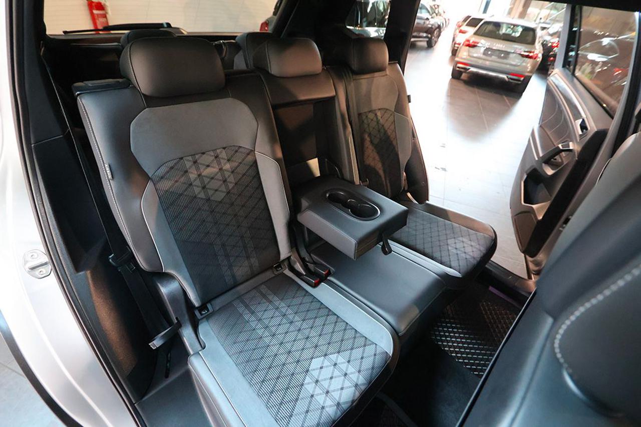 VOLKSWAGEN Tiguan Allspace 2.0 TDI 200cv SCR DSG 4Motion R-Line - 23