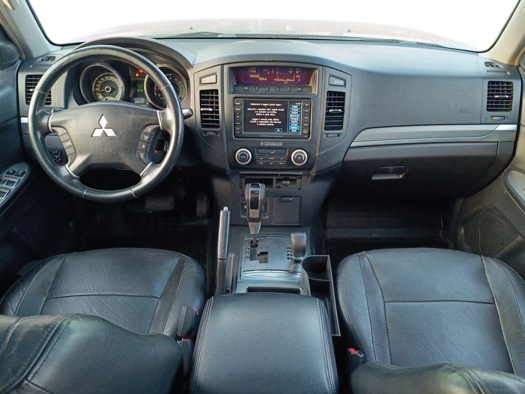 MITSUBISHI Pajero 3.2 DI-D 16V aut. 5p. Instyle N1 - 7