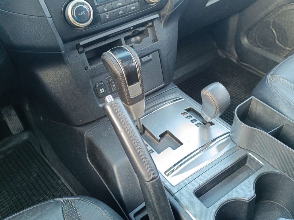 MITSUBISHI Pajero 3.2 DI-D 16V aut. 5p. Instyle N1 - 8