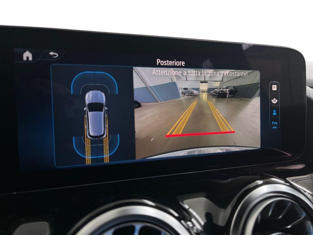 MERCEDES-BENZ GLA 200 d Automatic AMG Line Advanced Plus - 12