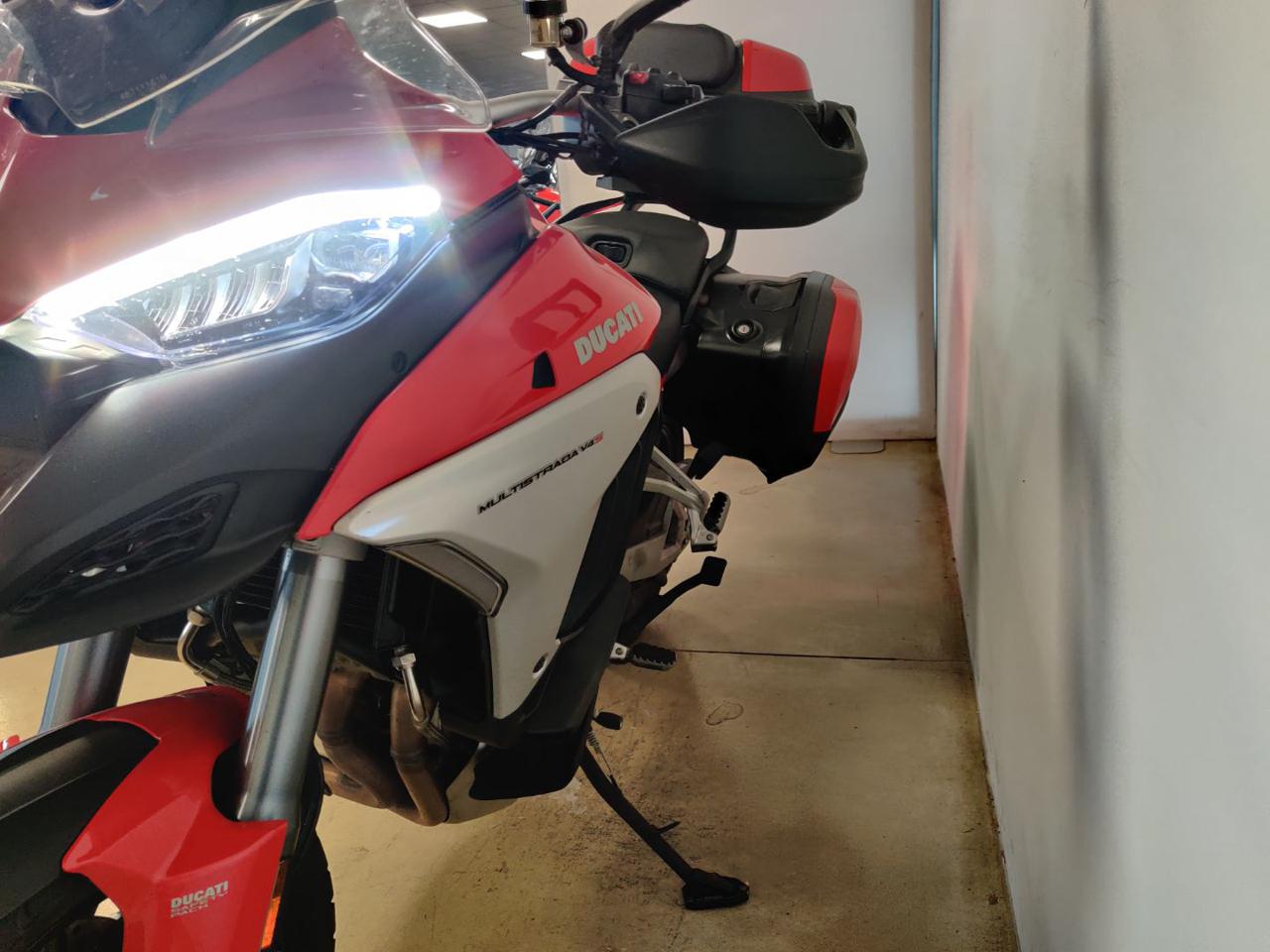 DUCATI Multistrada V4 S TRAVEL & RADAR RED - 3