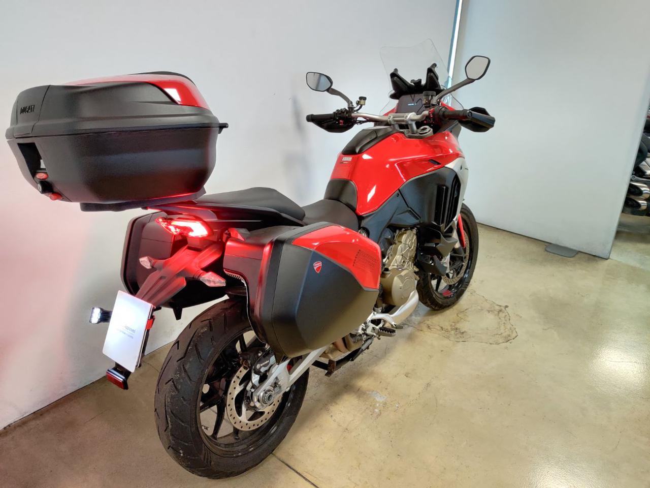 DUCATI Multistrada V4 S TRAVEL & RADAR RED - 9