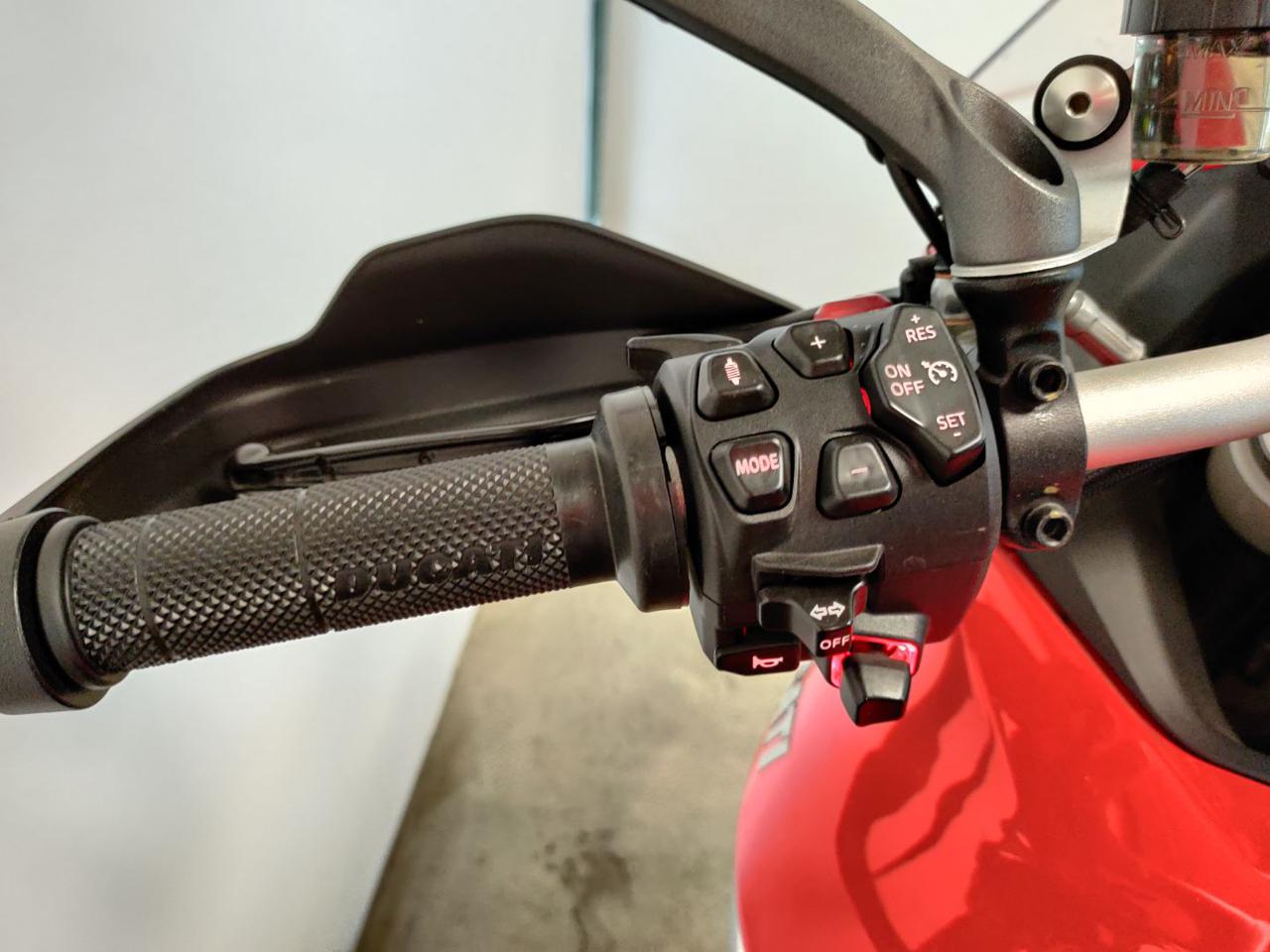 DUCATI Multistrada V4 S TRAVEL & RADAR RED - 11