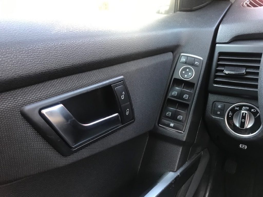 MERCEDES-BENZ GLK 220 CDI 4Matic BlueEFFICIENCY Sport - 9