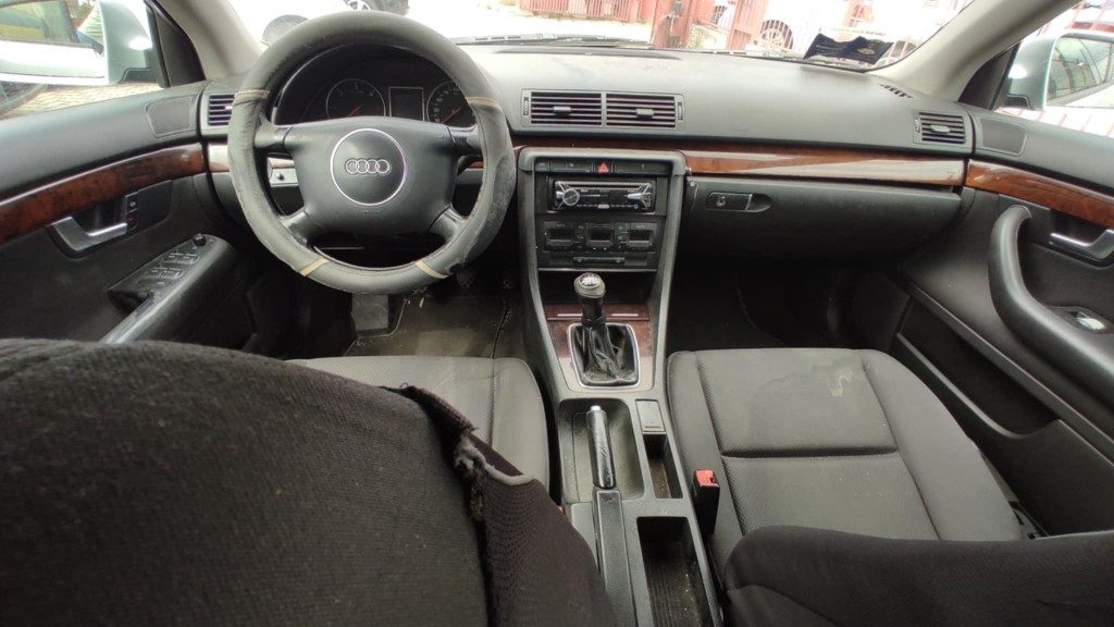 AUDI A4 1.9 TDI/130 CV cat Avant - 5