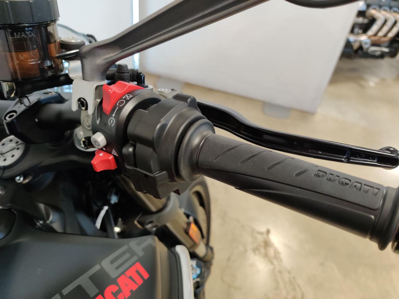 DUCATI Monster 937 + DARK STEALTH - 11