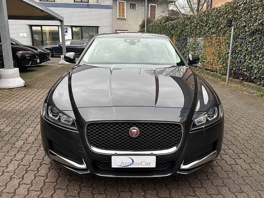 JAGUAR XF 2.0 d Pure BERLINA AUTOMATICA TELECAMERA IVA ESP - 2