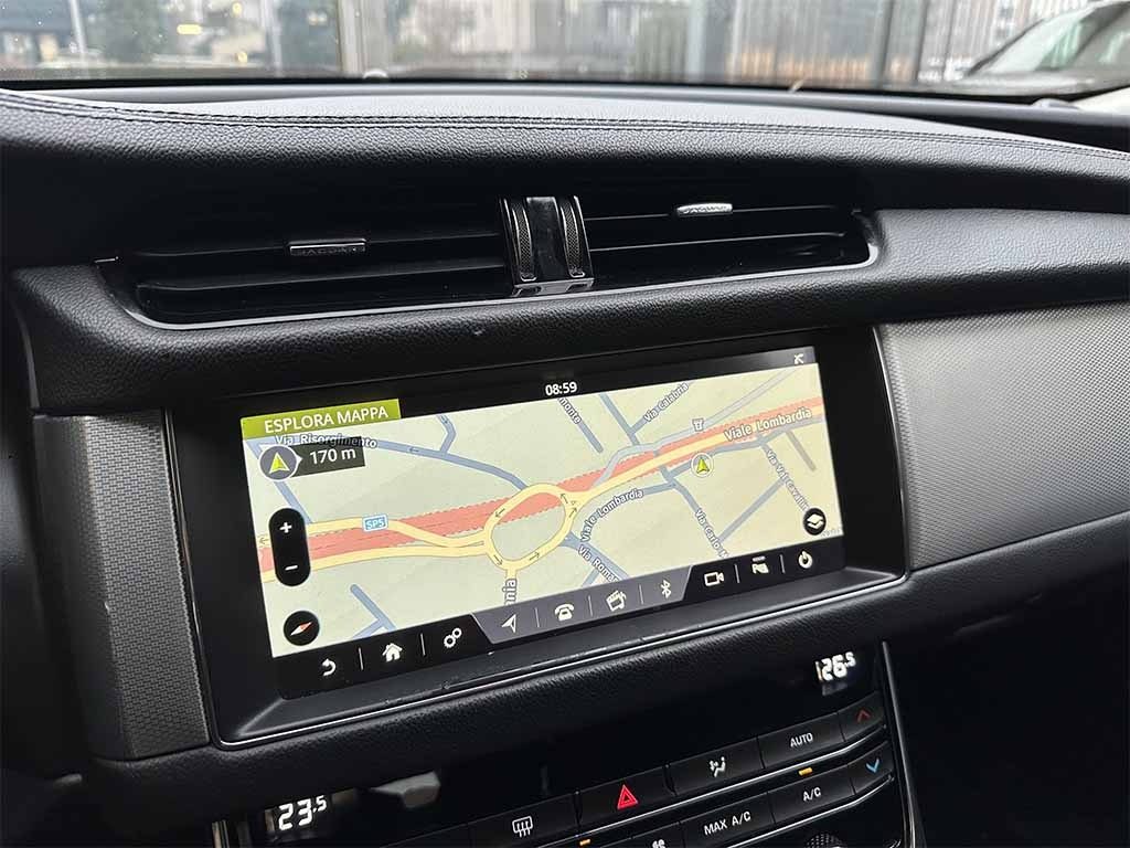 JAGUAR XF 2.0 d Pure BERLINA AUTOMATICA TELECAMERA IVA ESP - 20