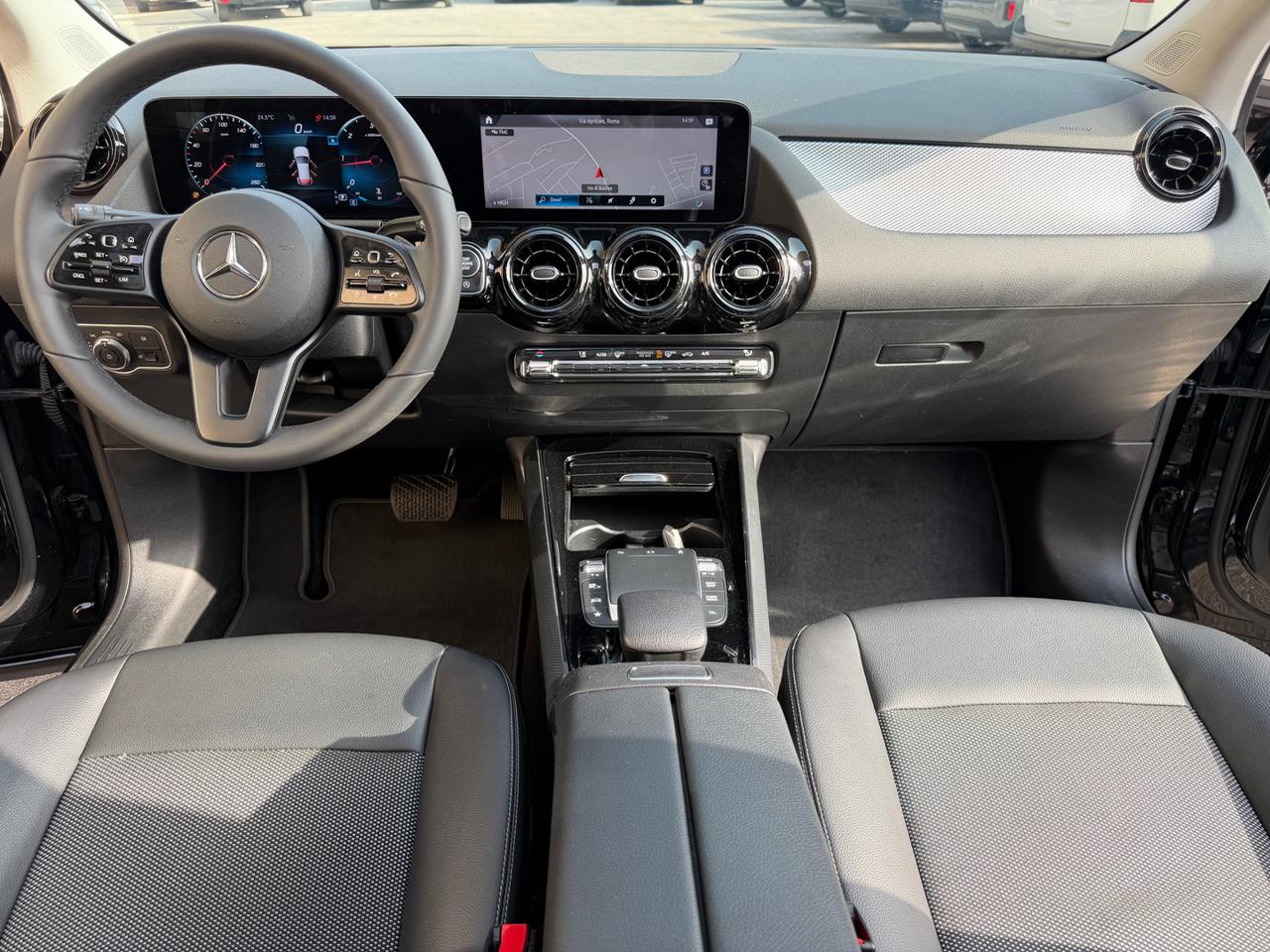 MERCEDES-BENZ GLA 180 d Automatic Business Extra (TETTO) - 10