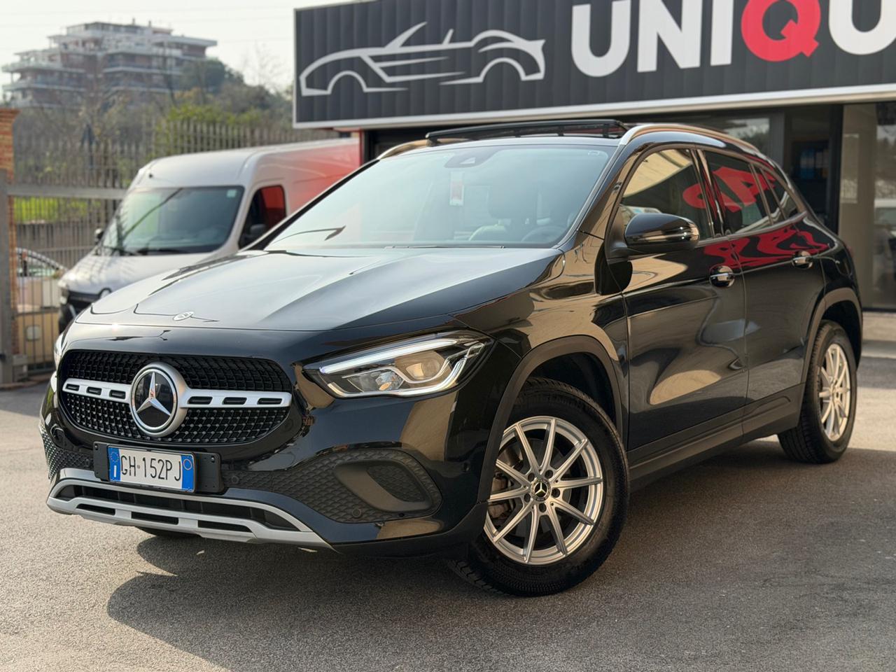 MERCEDES-BENZ GLA 180 d Automatic Business Extra (TETTO) - 4