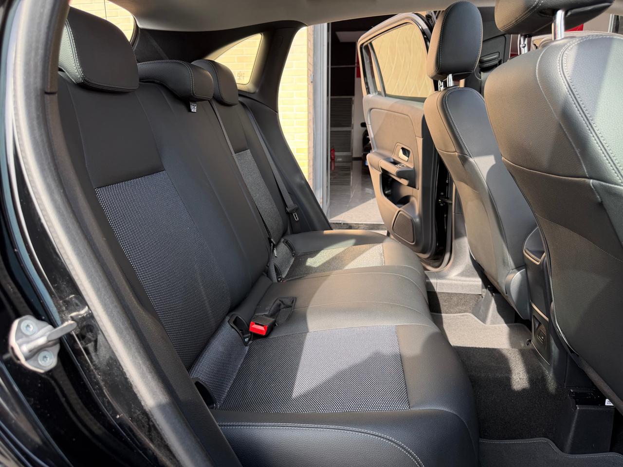 MERCEDES-BENZ GLA 180 d Automatic Business Extra (TETTO) - 9