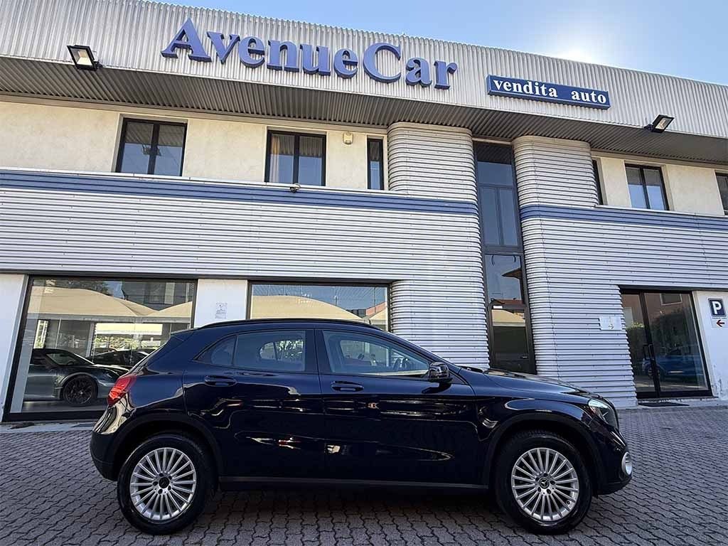 MERCEDES-BENZ GLA 180 d SPORT TELECAMERA NAVIGATORE SEDILI SPORTIVI - 4